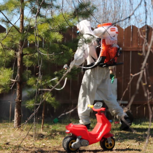 Обработка участка от клещей в Якутске?